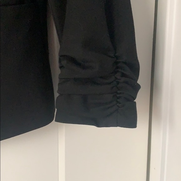 Express 2 button Blazer, black, size 6 - Picture 4 of 5